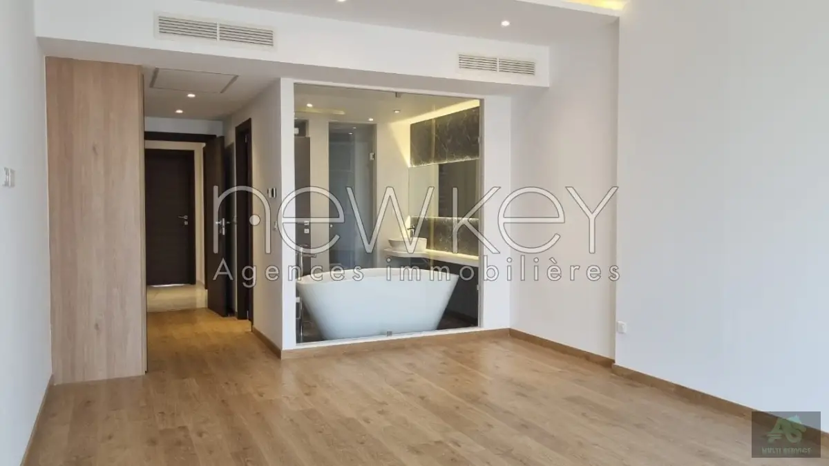 Bel appartement S+2 avec piscine à Gammarth