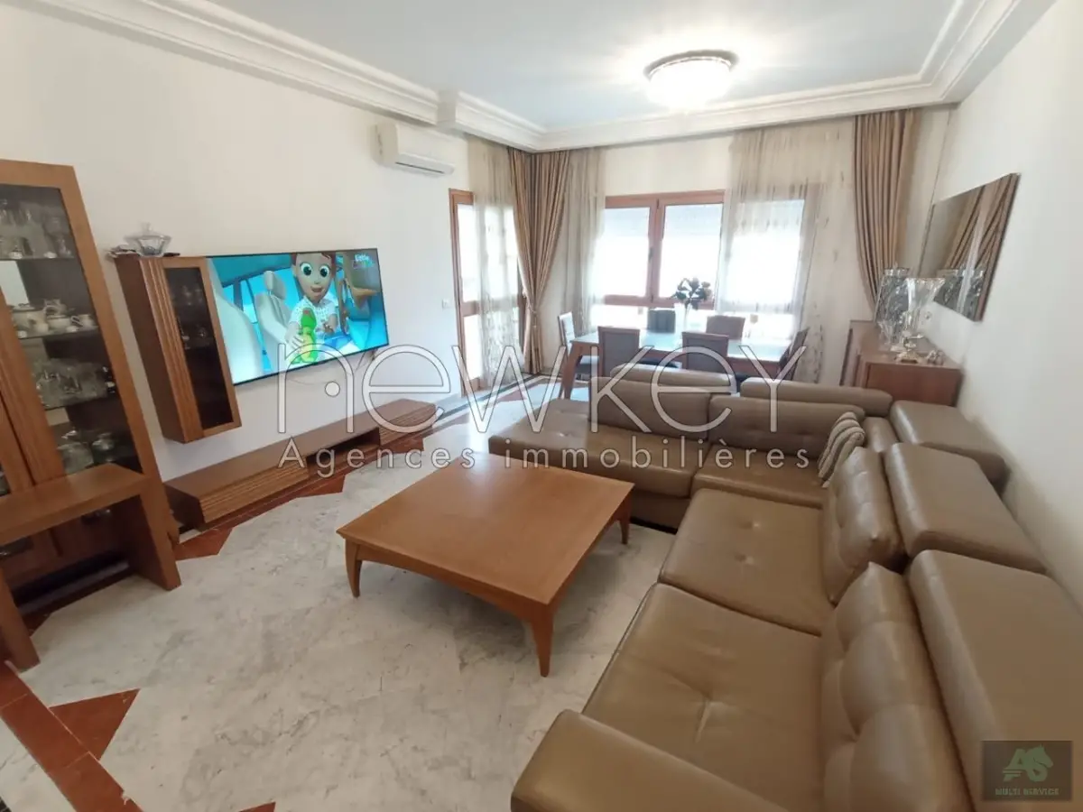 Appartement S+4 à vendre à Ain Zaghouan Nord