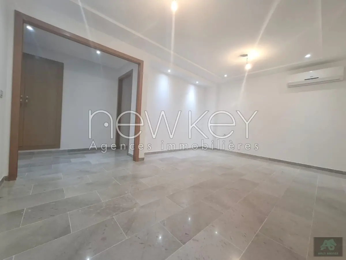 Un Superbe Appartement S+2 à La Soukra