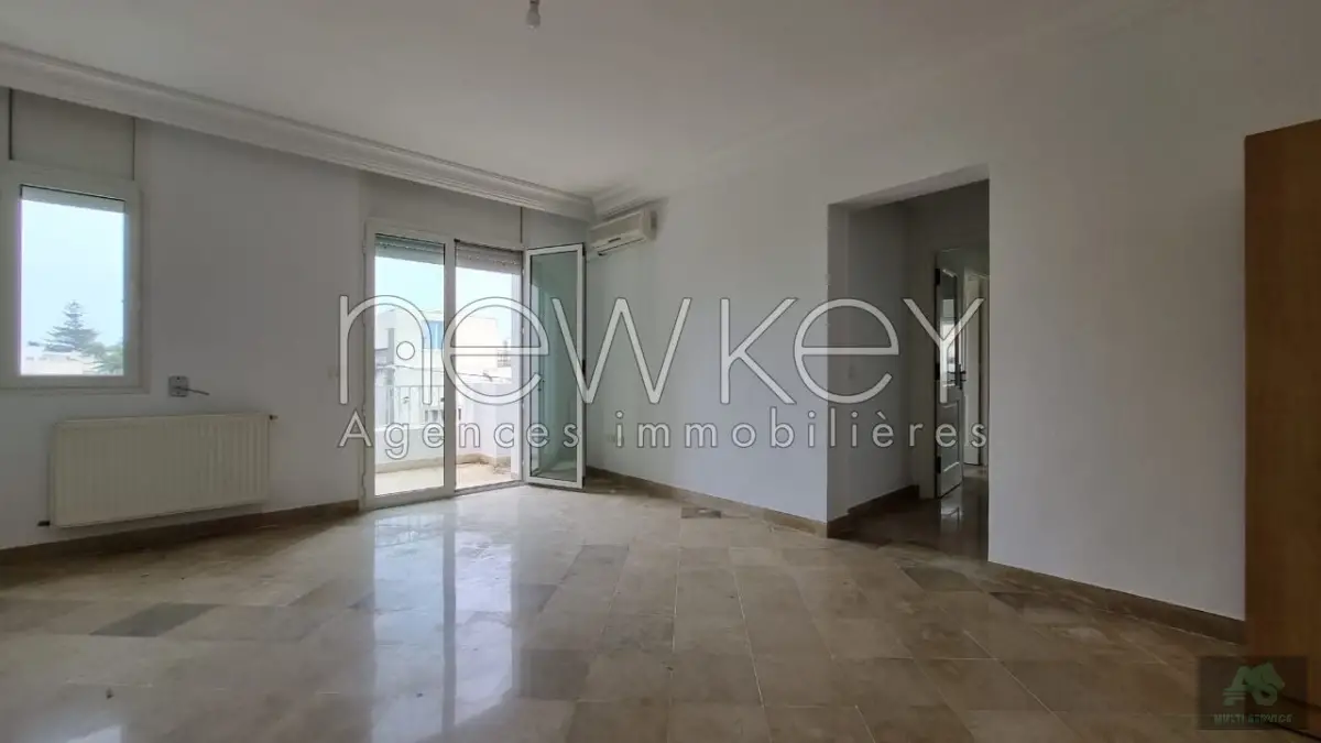Appartement S+3 à la Marsa