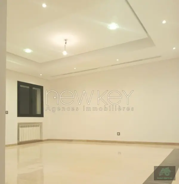 Un Appartement S+2 Neuf à louer à La Soukra