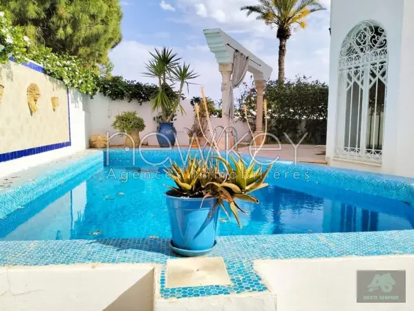 Villa S4 Avec Piscine À Louer Aux Jardins De Carthage