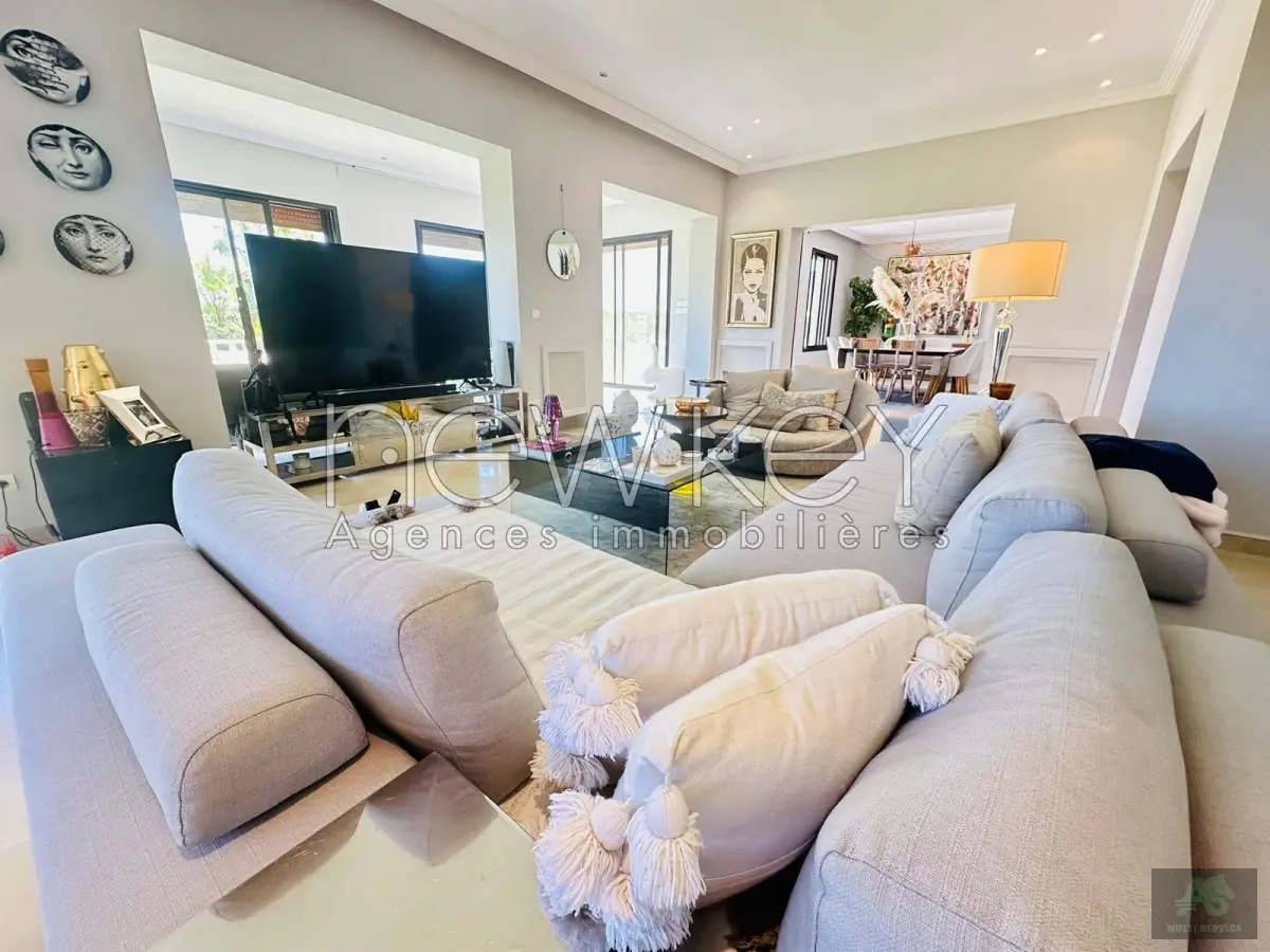 Magnifique villa S+4 au Golf Gammarth