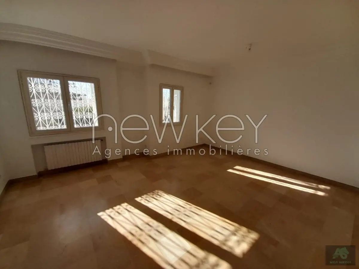Appartement S+3 à louer à la Marsa