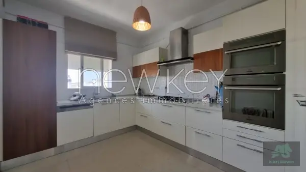 Appartement S+3 meublé à la Marsa