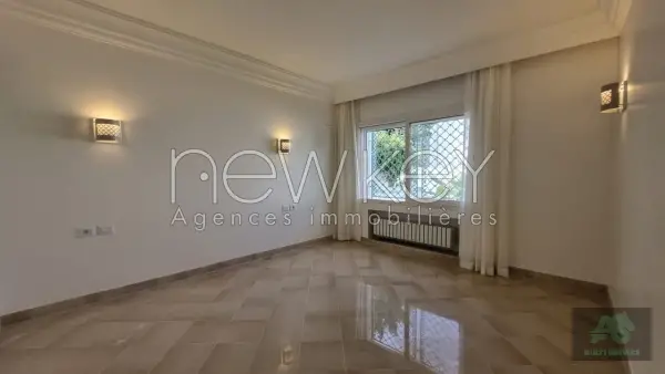 Villa s+5 à la Marsa vue Mer