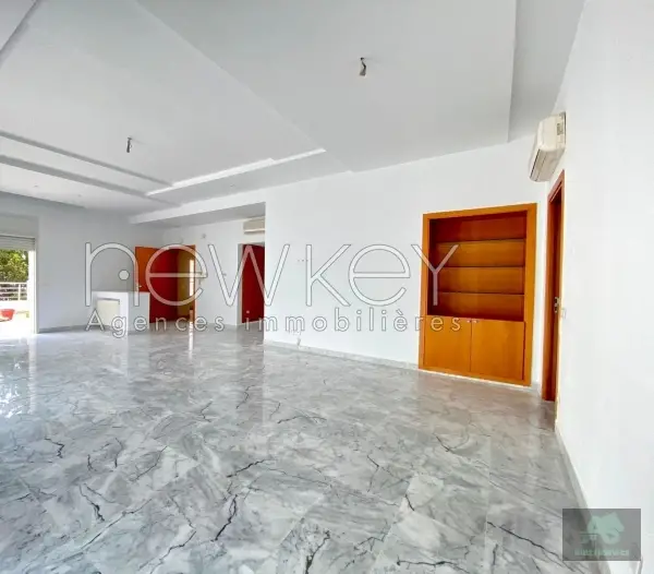 Appartement S3 avec terrasse à louer au lac 1