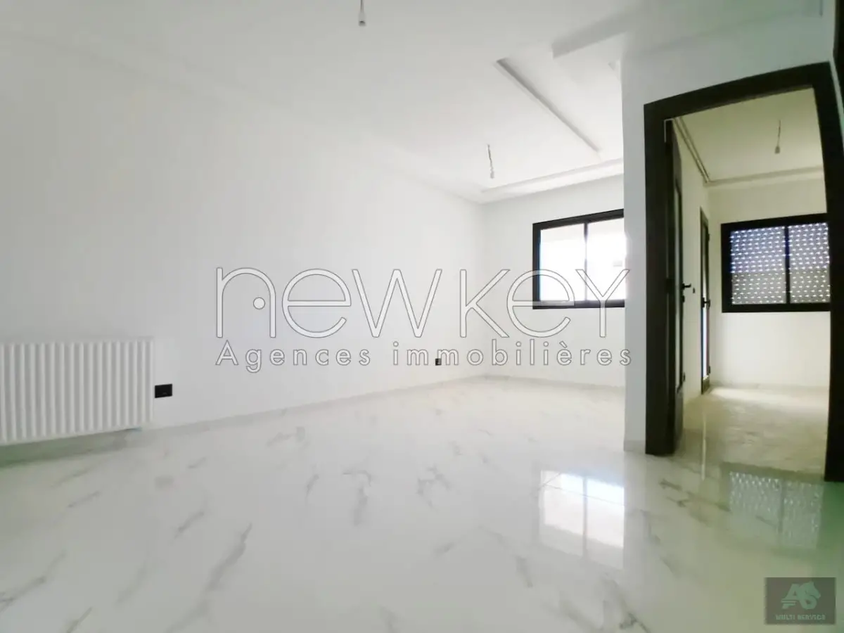 Un Bel Appartement S+2 Neuf à L'Aouina