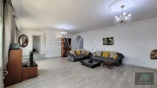 Bel appartement S+3 meublé vue mer à la Marsa