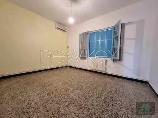 Rez de chaussée de villa S+2 à la Marsa