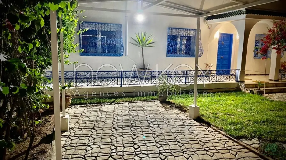 Villa plain pied s3 à la Marsa