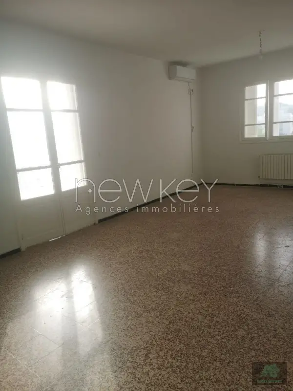 Etage de villa s3 au coeur de la Marsa
