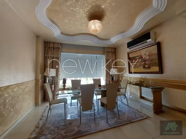 Magnifique villa S+5 à la Marsa