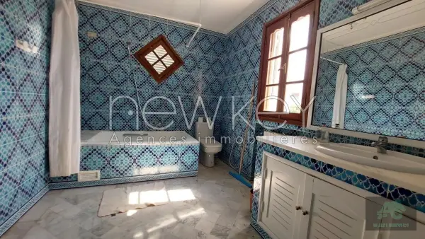 Villa s+5 avec piscine à Gammarth