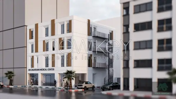 Des Bureaux à vendre sur une artère principale à Ain Zaghouan