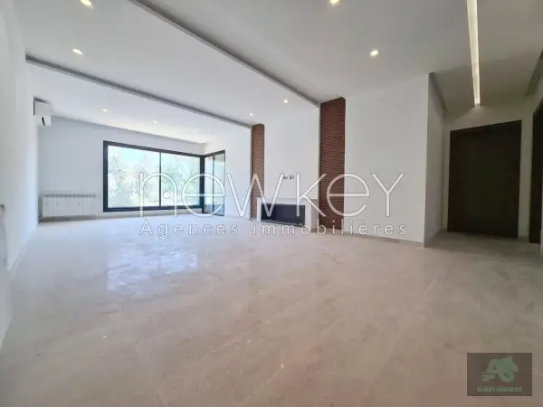 Un Superbe Appartement Neuf s+3 à louer à La Soukra