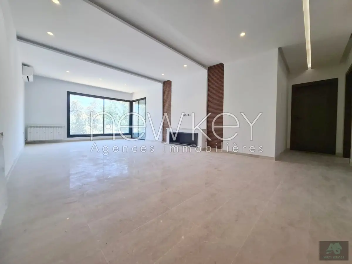 Un Superbe Appartement Neuf s+3 à louer à La Soukra