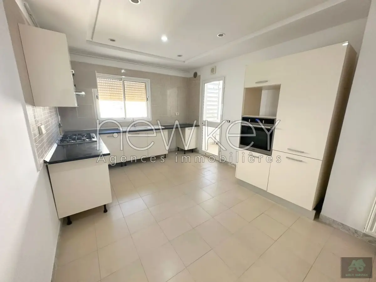 Appartement S3 Spacieux à louer aux Jardins De Carthage