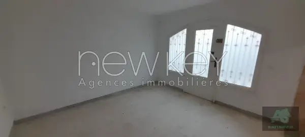 Duplex S+3 avec jardin a la Marsa