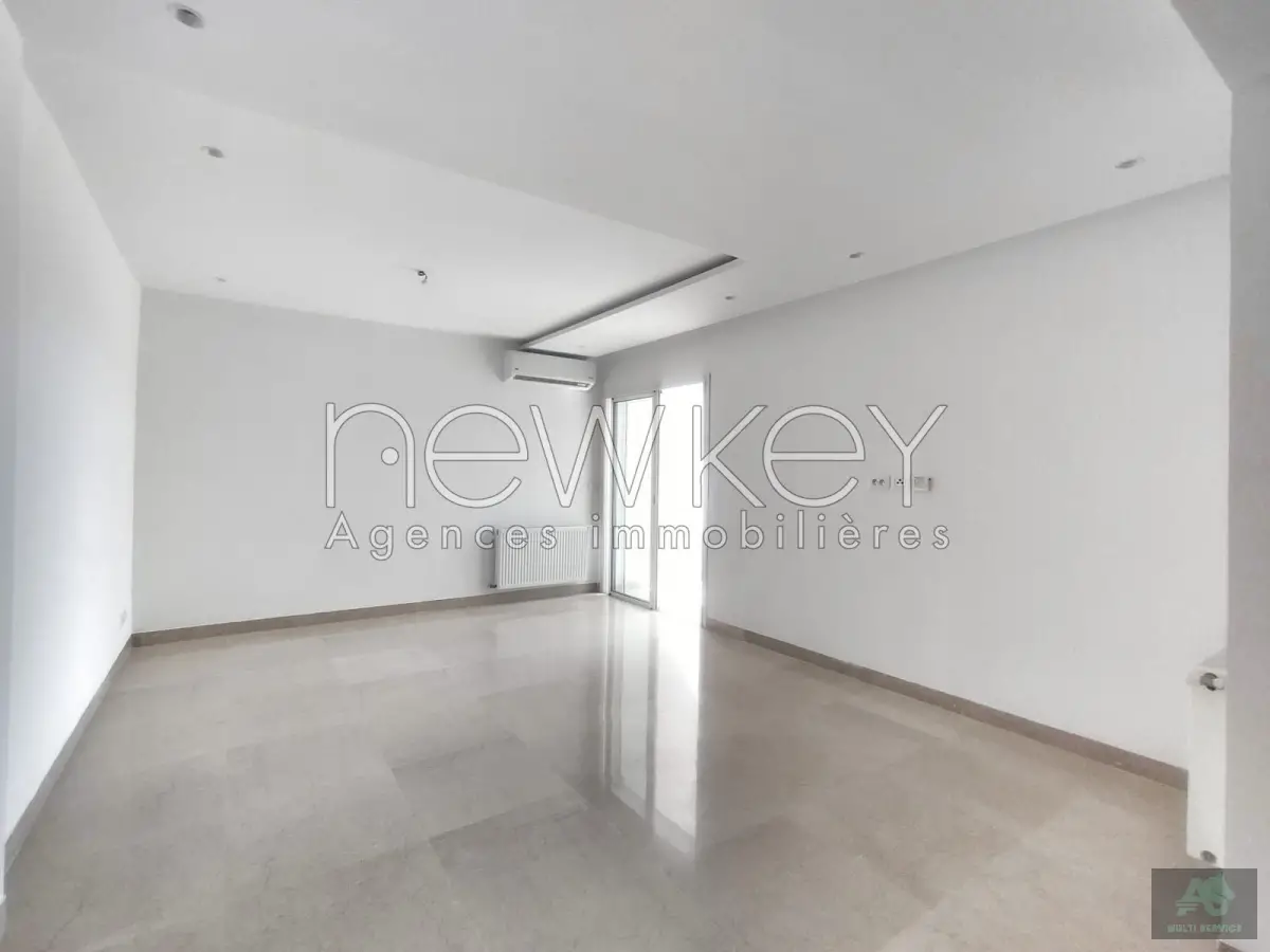 Appartement S2 vue dégagée à louer aux Jardins de Carthage