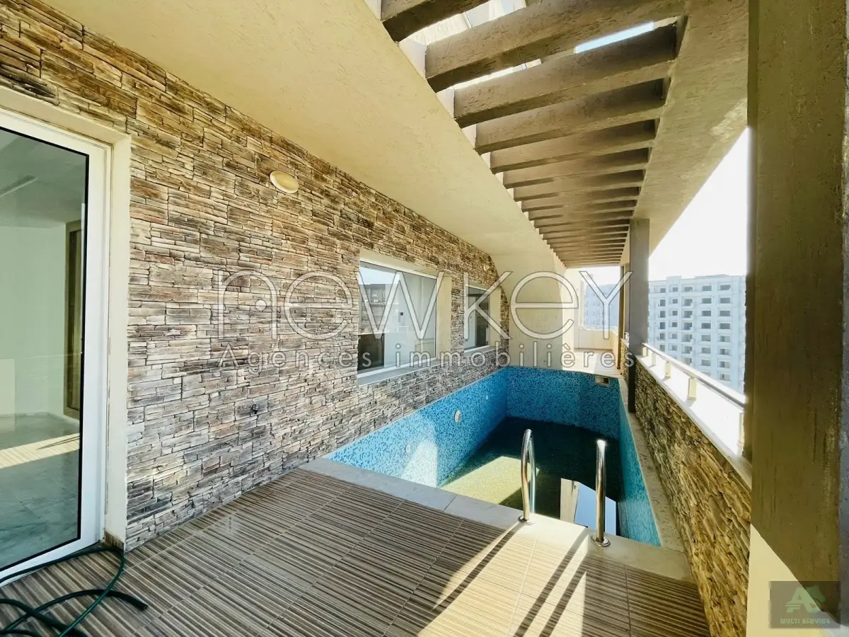 Penthouse S4 à louer aux Jardins de Carthage