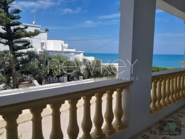 un charmant appartement vue sur mer