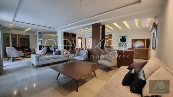 Magnifique villa s+4 meublée à Gammarth