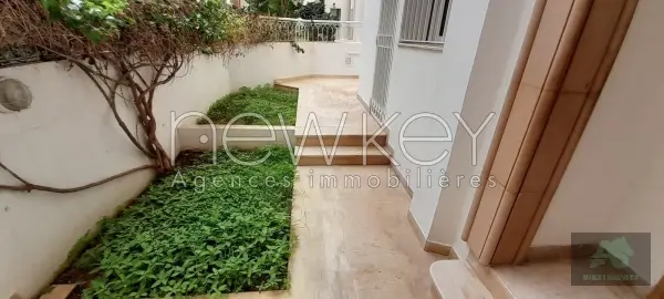 Un Appartement S+2 meublé avec jardin à Ain Zaghouan Nord