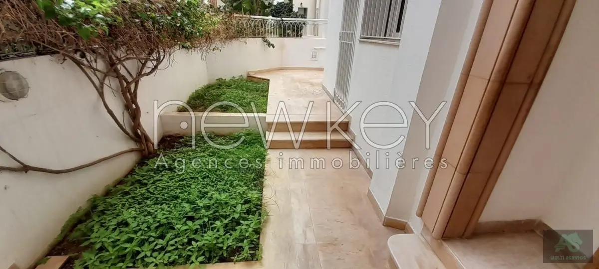 Un Appartement S+2 meublé avec jardin à Ain Zaghouan Nord