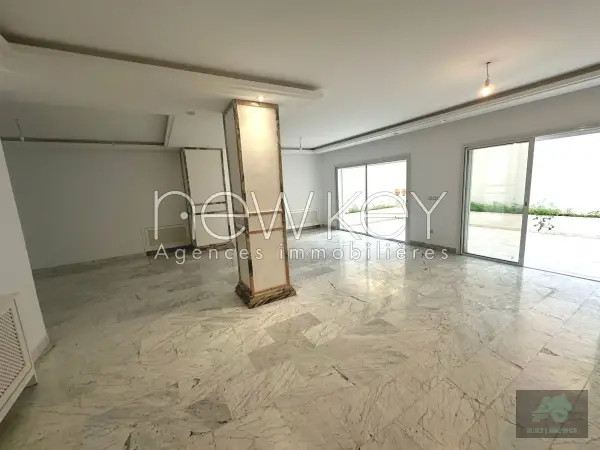 Duplex S4 avec chambre de service à louer aux Jardins de Carthage