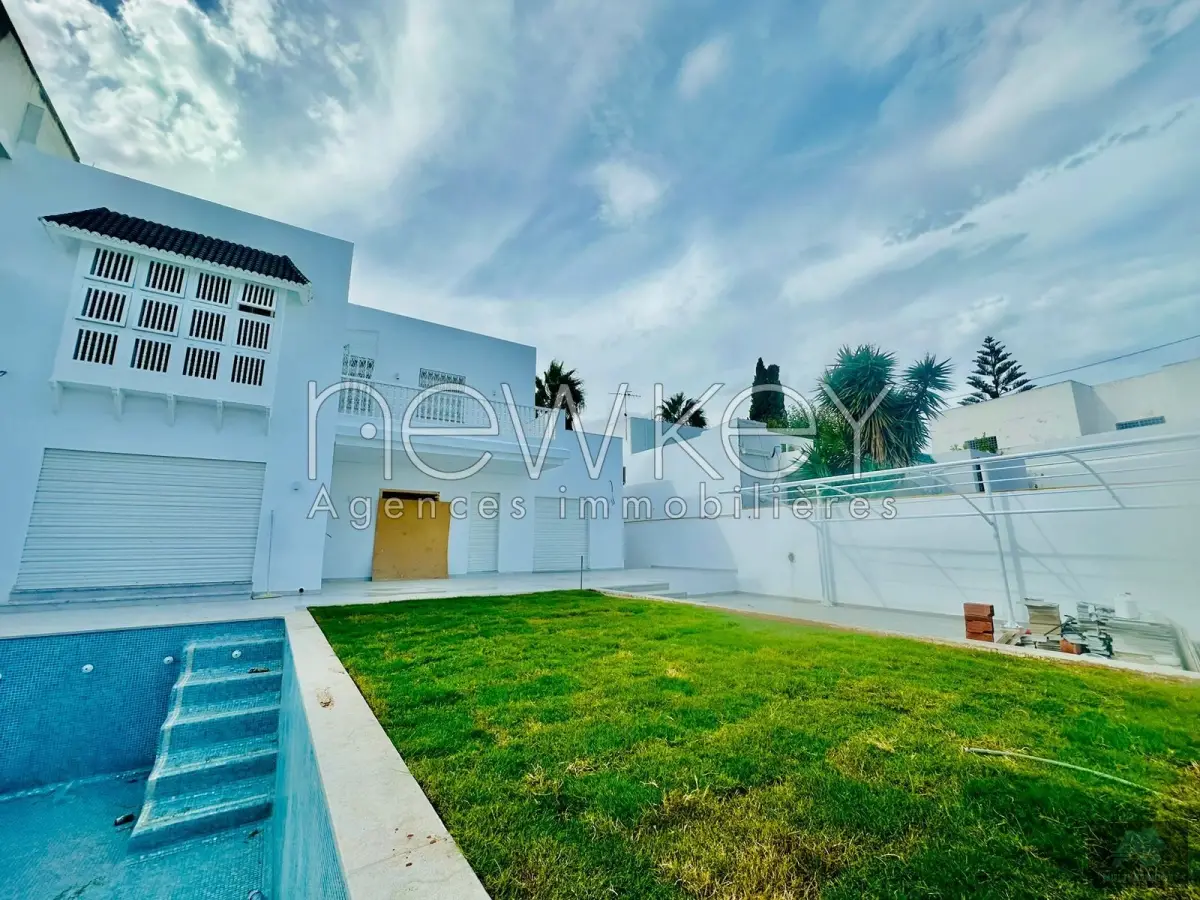 Belle Villa S+5 à la Marsa
