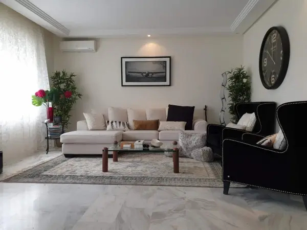 S 3 à Marsa les pins