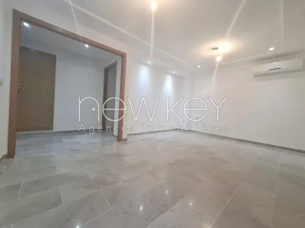 Un Superbe Appartement S+2 à La Soukra