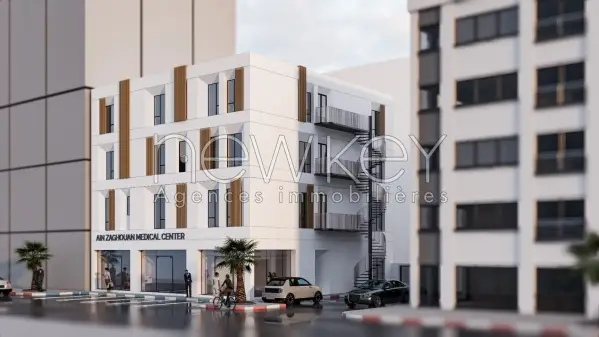 Des Bureaux à vendre sur une artère principale à Ain Zaghouan