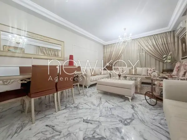 Un Appartement S+4 à vendre à La Soukra