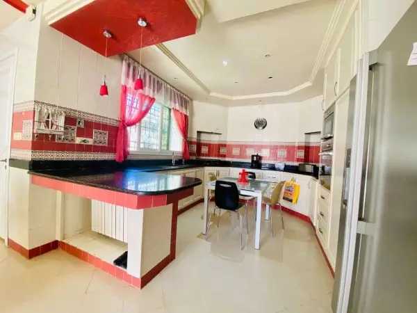 Belle villa à la soukra - 8