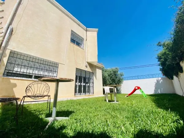 Belle villa à la soukra - 2