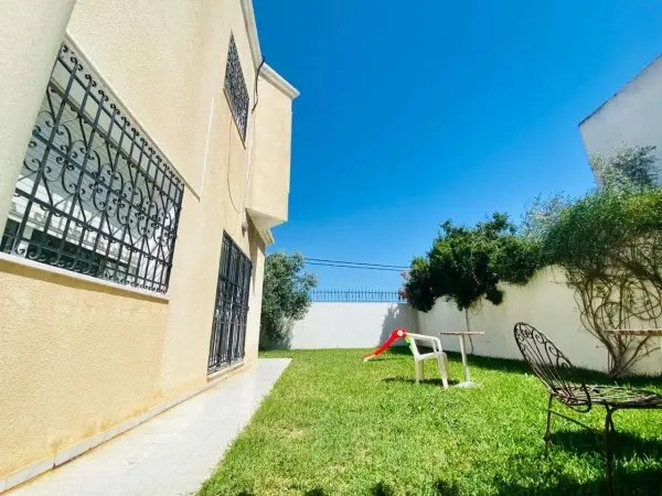 Belle villa à la soukra - 1