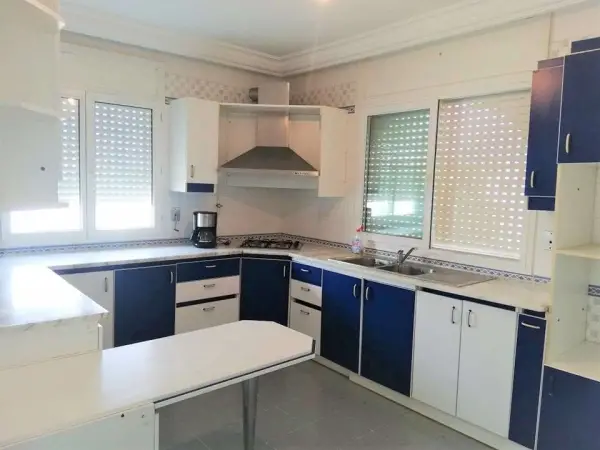 Etage de villa à la Marsa - 4