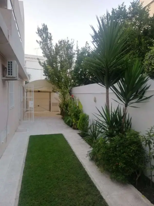S 3 RDC avec jardin - 8