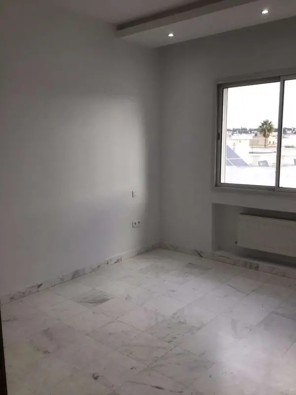 Bel appartement S 3 à la Marsa - 4