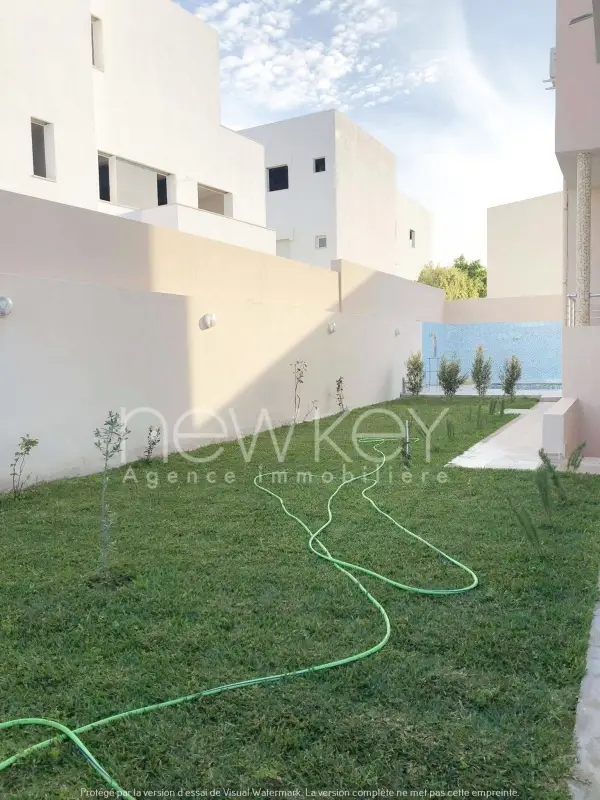 Villa S+6 avec piscine à louer aux Jardins de Carthage - 7