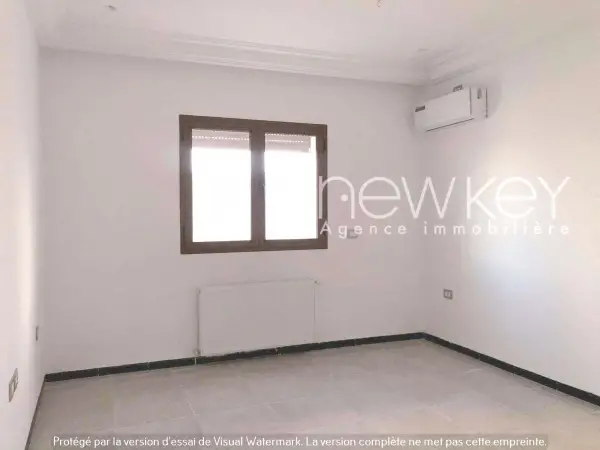 Villa S+6 avec piscine à louer aux Jardins de Carthage - 5