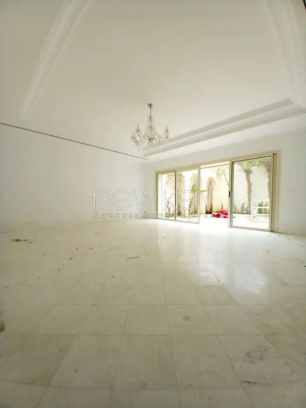 Une très belle Villa s 4 à la Marsa - 8