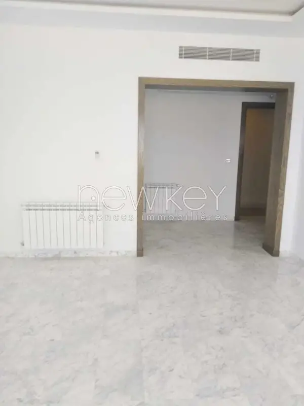 S+2 Neuf avec vue dégagée à vendre aux jardins de Carthage - 1