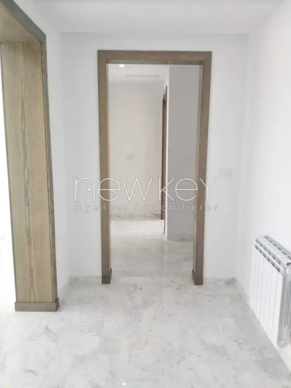 S+2 Neuf avec vue dégagée à vendre aux jardins de Carthage - 3