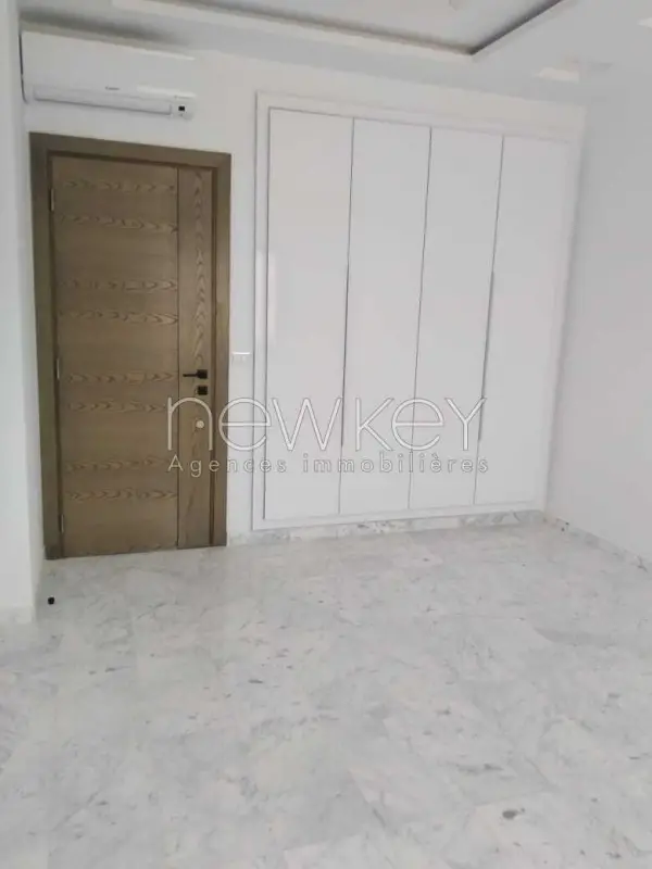 S+2 Neuf avec vue dégagée à vendre aux jardins de Carthage - 5
