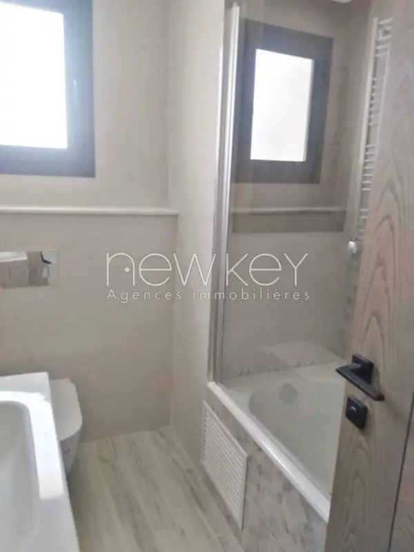 S+2 Neuf avec vue dégagée à vendre aux jardins de Carthage - 7