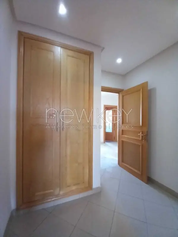 appartement s+3 vide la marsa - 8