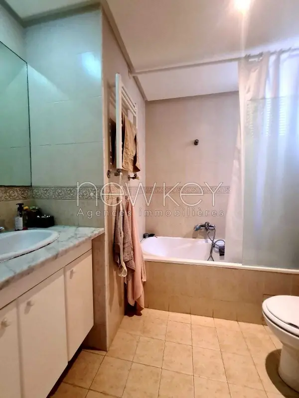 Appartement s+3 à la Marsa - 2